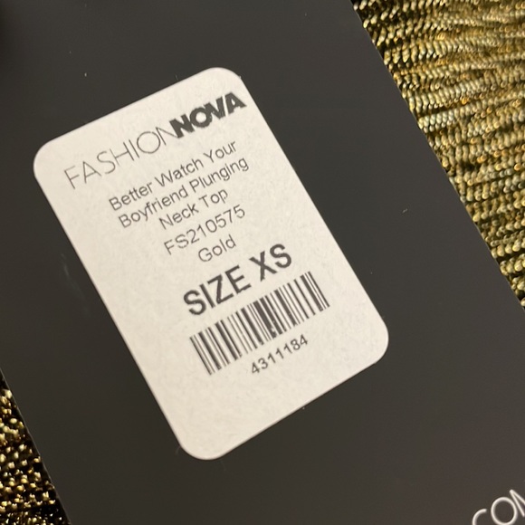 - m e t a l l i c  b l o u s e - deep golden with black fabric woven in between - Picture 6 of 6